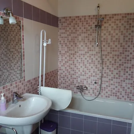 费奥迪卡姆波农家乐 * 德罗内罗